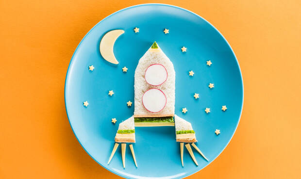 In Zukunft essen wir bewusster und besser – so die Grundaussage des 2. Teils vom NUTRITION HUB-Trendreport: „Das „Menü der Zukunft“. © LightFieldStudios/iStock/Getty Images Plus