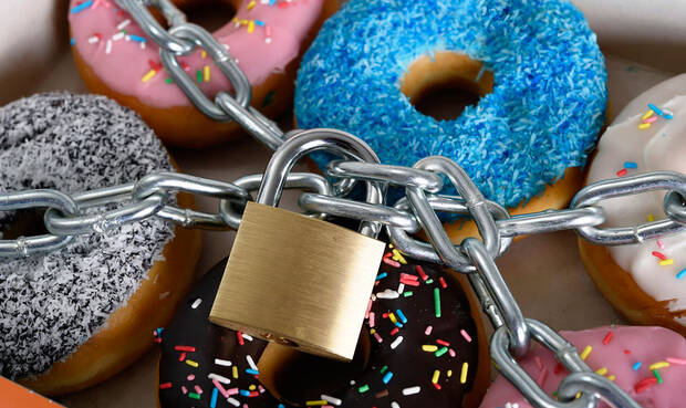 Donuts in Ketten. © OcusFocus / iStock / Thinkstock