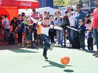 Eine der wesentlichen Säulen des Marketings ist für Coca-Cola traditionell das Sportsponsoring. Kinder und Jugendliche sind dabei eine wichtige Zielgruppe. © foodwatch Eine der wesentlichen Säulen des Marketings ist für Coca-Cola traditionell das Sportsponsoring. Kinder und Jugendliche sind dabei eine wichtige Zielgruppe. © foodwatch