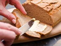 Brot mit Butter. © stevewanstall / iStock / Thinkstock