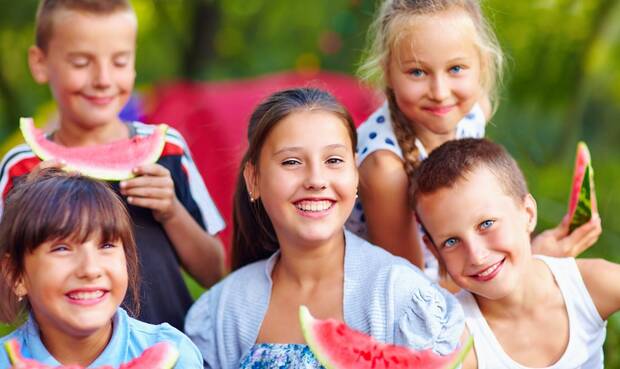 Für die Studie können Kinder und Jugendliche angemeldet werden, die sich vegetarisch, vegan oder mit Mischkost ernähren. © olesiabilkei / iStock / Thinkstock