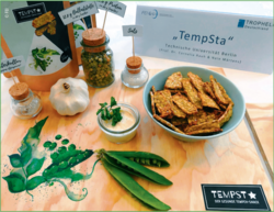 Proteinreich, fermentiert und zu 90 % aus regional angebauten Erbsen: der Tempeh-Kräcker TempSta. © FEI Proteinreich, fermentiert und zu 90 % aus regional angebauten Erbsen: der Tempeh-Kräcker TempSta. © FEI