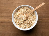 Schüssel mit Haferflockn